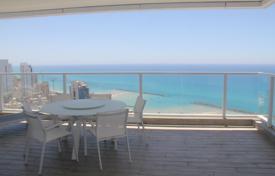 Современные апартаменты с террасой и видом на море в светлой резиденции, недалеко от пляжа, Нетания, Израиль за $1 600 000