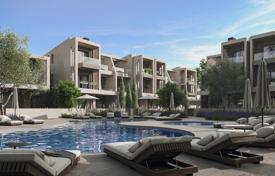 Новый жилой комплекс с двумя бассейнами в 100 метрах от моря, Никити, Греция за От 295 000 €