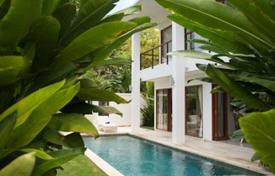 Новая вилла с бассейном и садом в 120 метрах от пляжа, Беноа, Бали, Индонезия за 1 900 € в неделю