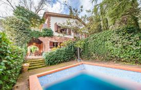 Светлое шале с бассейном, гостевым домом и садом в спокойном городке Кастельви‑де-Росанес, Испания за 1 100 000 €