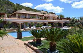 Трехуровневая вилла с гостевым домом в Кан Римбау, Ибица, Испания за 22 500 € в неделю