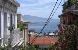 Уютная вилла с террасой, видом на море и просторным участком, Пирей, Аттика, Греция за 416 000 €