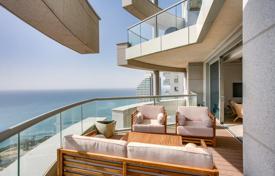 Современные апартаменты с двумя террасами и видом на море в светлой резиденции с бассейном, недалеко от пляжа, Нетания, Израиль за $1 425 000