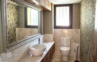 7-комнатный коттедж 818 м² в Мутайяке за 3 500 000 €