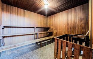 5-комнатная квартира в Скарборо за C$728 000