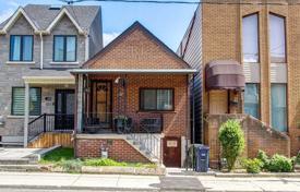 Дом в городе в Олд Торонто, Торонто, Онтарио,  Канада за C$1 427 000
