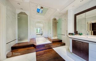 8-комнатная вилла в Мужене за 7 950 000 €