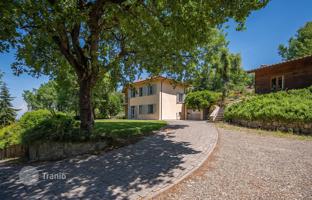 18-комнатная вилла 438 м² в Ареццо за 1 090 000 €