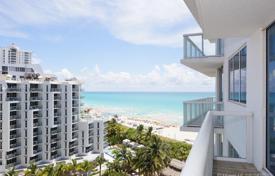 Светлые апартаменты с видом на океан в резиденции на первой линии от пляжа, Майами-Бич, Флорида, США за 932 000 €
