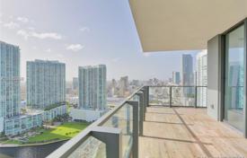 Комфортабельные апартаменты с террасой в здании с садами и фитнес-центром, Майами, США за 968 000 €