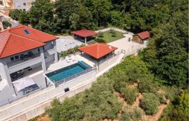 Дом в городе в Vrbnik, Приморско-Горанская жупания, Хорватия за 850 000 €