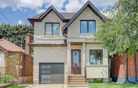 Дом в городе в Восточном Йорке, Торонто, Онтарио,  Канада за C$2 173 000