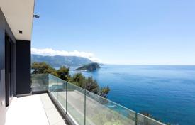 Новая вилла с бассейном, парковкой и видом на море, Будва, Черногория за 1 200 000 €