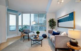Квартира на Квинс Квей Запад, Олд Торонто, Торонто,  Онтарио,   Канада за C$765 000