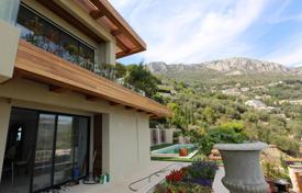 Вилла с панорамным видом на море и отдельными гостевыми апартаментами, на участке с бассейном, садом и гаражом, Эз, Лазурный берег за 3 500 000 €