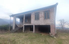 В Кобулети, в тихом живописном месте, СРОЧНО продается дом в состоянии «черный каркас» за $70 000