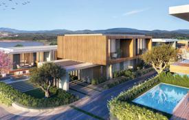 Новый жилой комплекс таунхаусов с частным пляжем в Бодруме, Мугла, Турция за От $762 000
