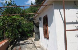 Дом с садом, 30 метров до пляжа, Подаца, Макарска Ривьера, Хорватия за 220 000 €
