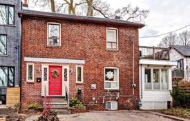 Дом в городе в Олд Торонто, Торонто, Онтарио,  Канада за C$1 142 000