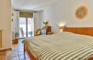 5-комнатный таунхаус 398 м² в Оливелье за 579 000 €