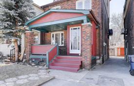 Дом в городе в Восточном Йорке, Торонто, Онтарио,  Канада за C$1 505 000