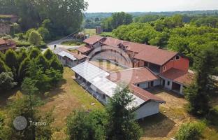 35-комнатная вилла в Аграте-Контурбии. Цена по запросу