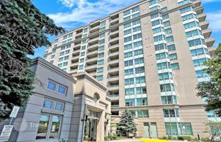7-комнатная квартира в Норт-Йорке за C$1 148 000