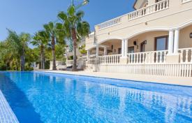 Современная вилла с бассейном, тренажерным залом и видом на море, Кальп, Испания за 2 780 000 €
