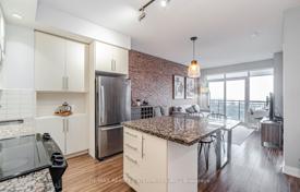 Квартира в Линден-стрит, Олд Торонто, Торонто,  Онтарио,   Канада за C$974 000