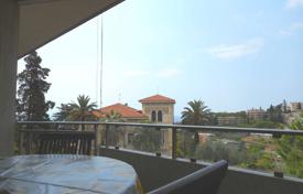 Трехкомнатные апартаменты с видом на море в Сан-Ремо, Лигурия, Италия за 390 000 €