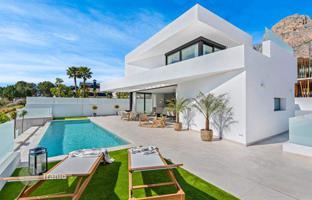 4-комнатная вилла 366 м² в Полопе за 755 000 €