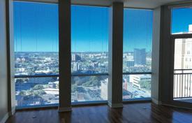Апартаменты с балконом, в элитной резиденции с тренажерным залом и бассейном, в центре города, Форт-Уэрт, Техас, США за $255 000