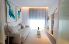 Апартаменты на первой линии моря с 3 спальнями и частным солярием с видом на море в 50 м от моря в Ла Манге за 800 000 €
