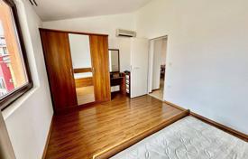 Апартамент с 1 спальней в к-се Марина Кейп с видом на море, 75 м² за 74 000 €
