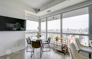 5-комнатная квартира на Ричмонд-стрит Запад за C$1 275 000