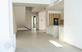 4-комнатная вилла 203 м² в Эль Альбире за 875 000 €