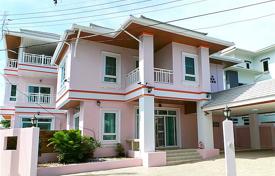Дом в городе в Джомтьене, Паттайя, Чонбури,  Таиланд за 3 140 € в неделю