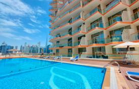 Солнечная квартира с видом на канал под ВНЖ в районе Business Bay, Дубай, ОАЭ за $233 000