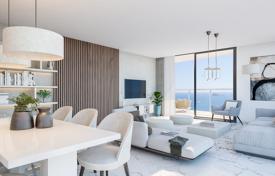 Четырёхкомнатная квартира в пешей доступности от пляжа, Бенидорм, Аликанте, Испания за 676 000 €