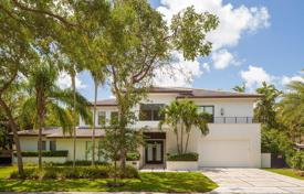 Роскошная современная вилла с участком, бассейном, гаражом и террасой, Майами, США за $2 850 000