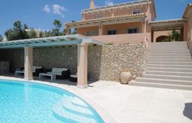 Уютная вилла с гостевым домом и бассейном рядом с пляжем, Порто-Хели, Греция за 3 500 € в неделю