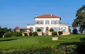 Отремонтированный исторический замок с большим парком, бассейном и гостевым домом, Кондом, Франция за 1 895 000 €