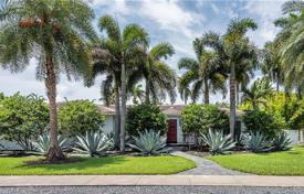 Уютная вилла с задним двором, бассейном, патио и гаражом, Холливуд, США за $1 195 000