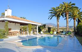 Современная вилла с бассейном, Нуэва Андалусия, Коста-дель-Соль, Испания за 8 400 € в неделю