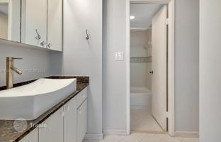 2-комнатная квартира в кондо 135 м² в Коллинз-авеню за $799 000