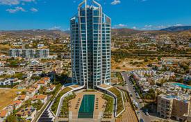 Высотная резиденция со спа-центром и большим парком в 300 метрах от моря, в центре туристического района Лимассола, Кипр за От 900 000 €