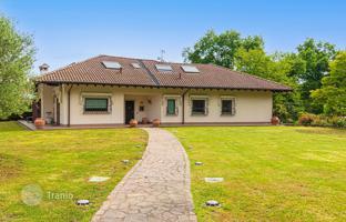 17-комнатная вилла в Оледжо-Кастелло за 1 950 000 €