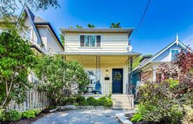 Дом в городе в Восточном Йорке, Торонто, Онтарио,  Канада за C$1 024 000