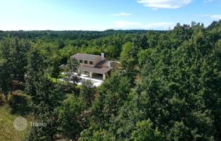 3-комнатный дом 220 м² в Пазин за 876 000 €