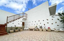 Меблированный традиционный дом с гаражом и зоной барбекю в Гранадилье, Тенерифе, Испания за 389 000 €